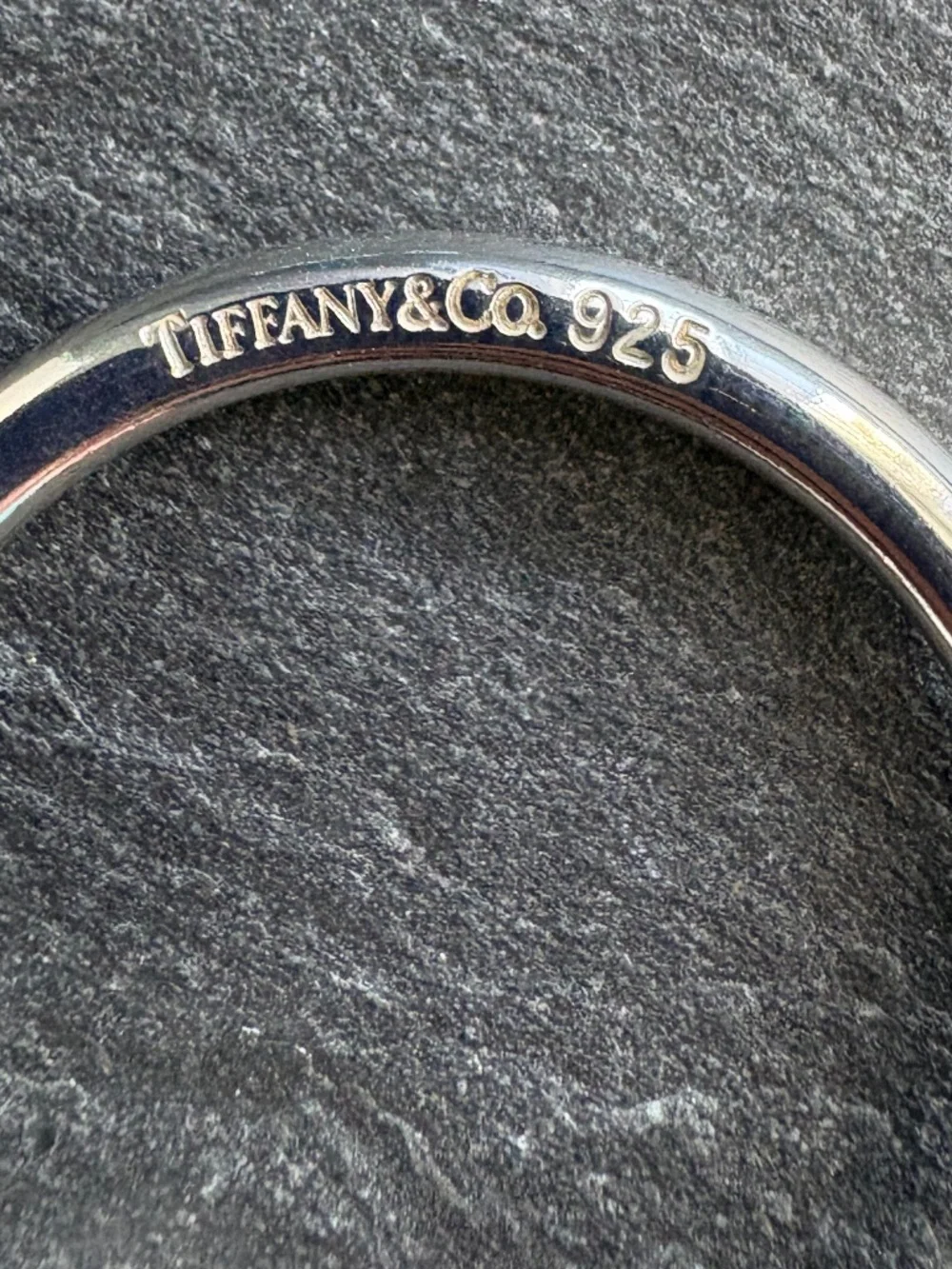 Vintage 1999 Tiffany & Co. Sterling Silver Horseshoe Screwball Keyring w/Pouch